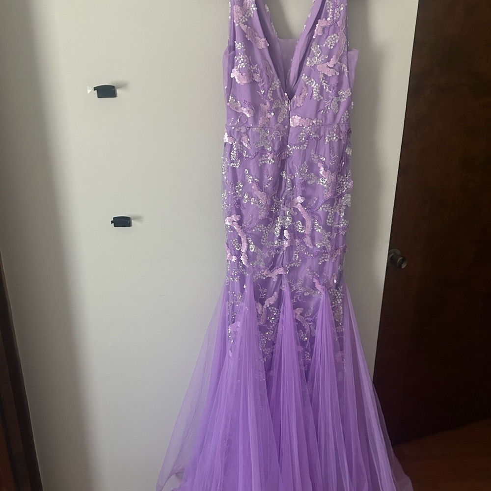 Prom dress - Picture 2 of 4